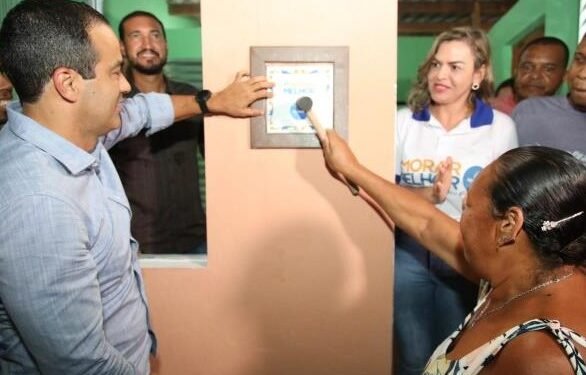 Prefeitura entrega 143 casas reformadas pelo Morar Melhor em Tancredo Neves
