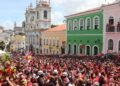 Festa de Santa Bárbara leva milhares de pessoas ao Largo do Pelourinho