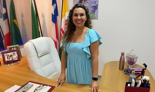 Proposta da prefeita Cordélia Torres é aceita pelos professores e termina a greve em Eunápolis
