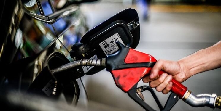 Acelen anuncia redução 5,1% na gasolina e 10% no diesel na Bahia