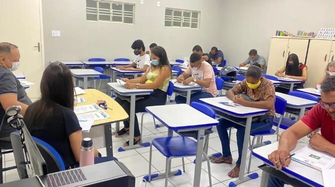 Alunos participam de primeira certificação do projeto EJA EaD da Prefeitura de Juazeiro