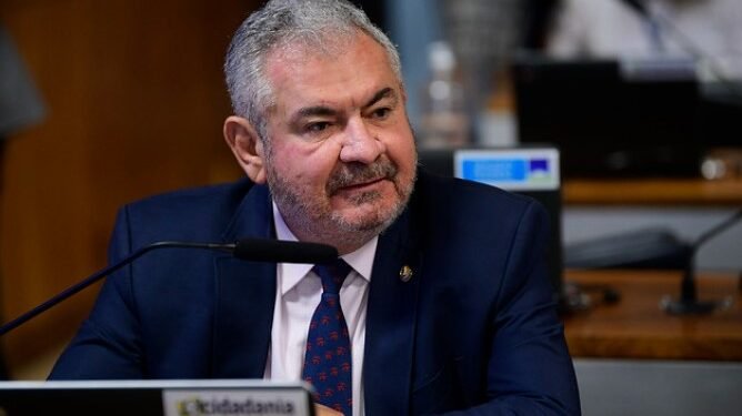 Senador Coronel comemora aprovação da PEC que viabiliza piso salarial da enfermagem