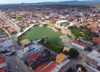 Justiça determina pagamento de R$ 907 mil a ex-prefeitos