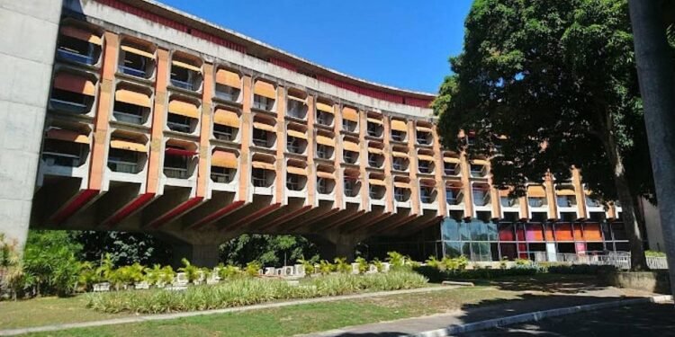 Novo governo e pouca mudança: reforma de Jerônimo não alcança pastas como saúde e educação