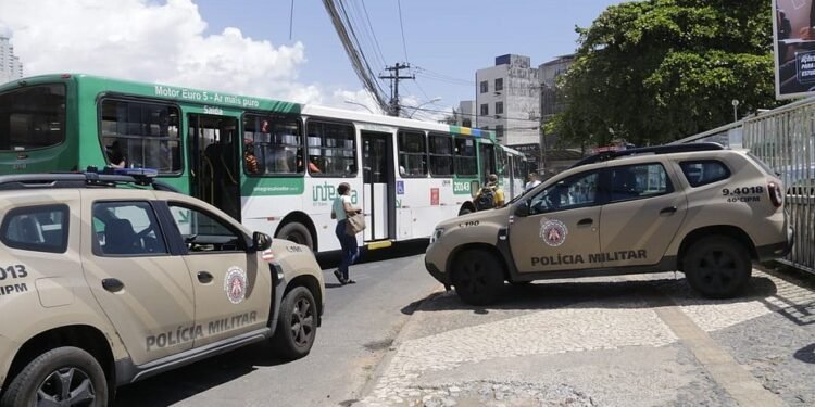 Ônibus circulam com restrição no Nordeste de Amaralina