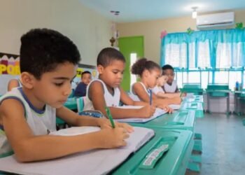 Renovação de matrículas para alunos veteranos na rede municipal de Juazeiro segue até dia 19/12