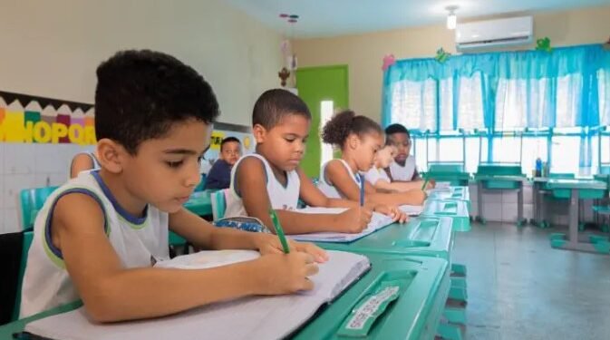 Renovação de matrículas para alunos veteranos na rede municipal de Juazeiro segue até dia 19/12
