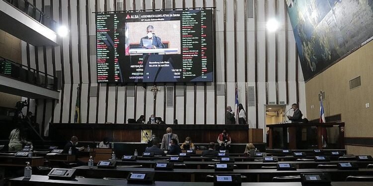 Alba aprova  nova modalidade de pagamento de pensões militares