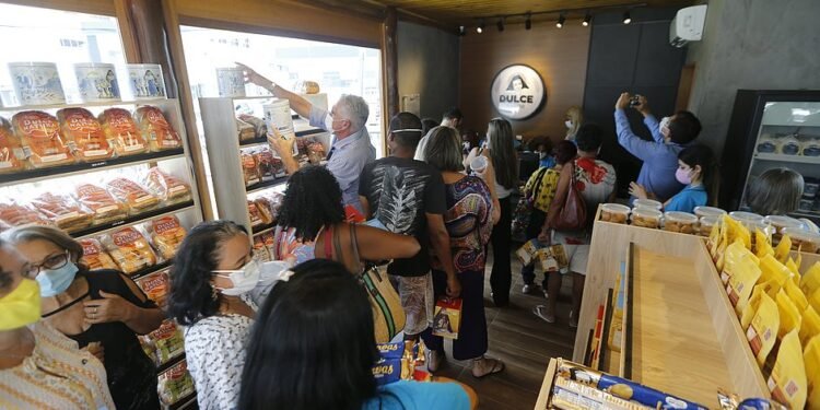 Osid inaugura loja no bairro de Roma que beneficiará 900 jovens em Simões Filho