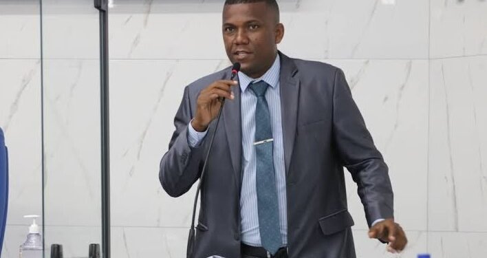 Lei garante prioridade para alunos com mobilidade reduzida, em Camaçari