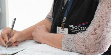 Lei dos 15 minutos: Procon-BA fiscaliza e autua agência bancária do Banco do Brasil