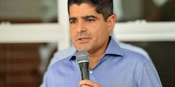 ‘Eu não pretendo deixar a política’, diz ACM Neto após derrota na disputa pelo governo