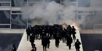 ‘Ataque à democracia’: imprensa internacional repercute invasão de Brasília por bolsonaristas