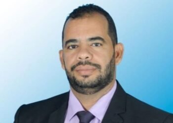 Presidente da Câmara de Santa Cruz da Vitória é empossado na Casa