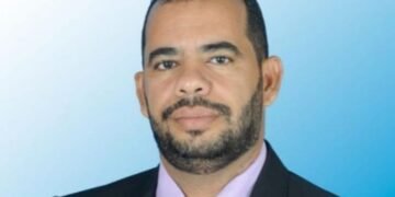 Presidente da Câmara de Santa Cruz da Vitória é empossado na Casa