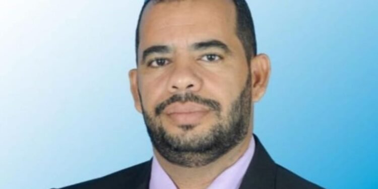 Presidente da Câmara de Santa Cruz da Vitória é empossado na Casa