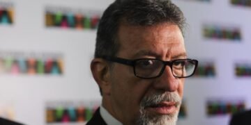 “Combate à miséria e à fome será a cara do governo”, diz Florence