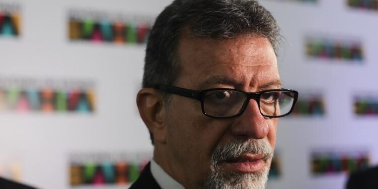 “Combate à miséria e à fome será a cara do governo”, diz Florence