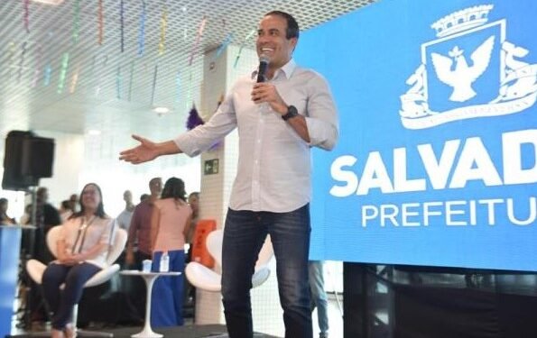 Salvador lança nova plataforma digital de serviços e WhatsApp para atendimento à população