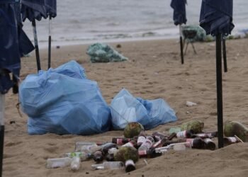 Limpurb recolhe mais de 300 toneladas de lixo durante Réveillon em Salvador