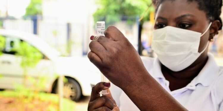 Apenas 50% tomou a quarta dose da vacina contra covid-19 em Salvador