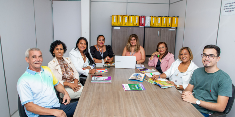 NAPE oferece suporte pedagógico aos estudantes em Madre de Deus