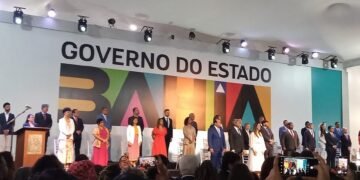 Jerônimo Rodrigues dá posse aos novos secretários de governo