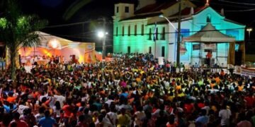 Festa em homenagem a Nossa Senhora das Candeias começa nesta terça-feira, 24