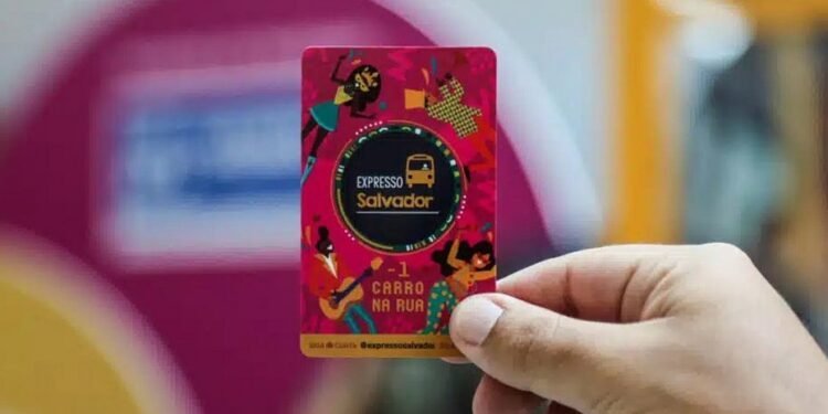 Carnaval de Salvador terá transporte oficial sem paradas e com ar por R$ 15