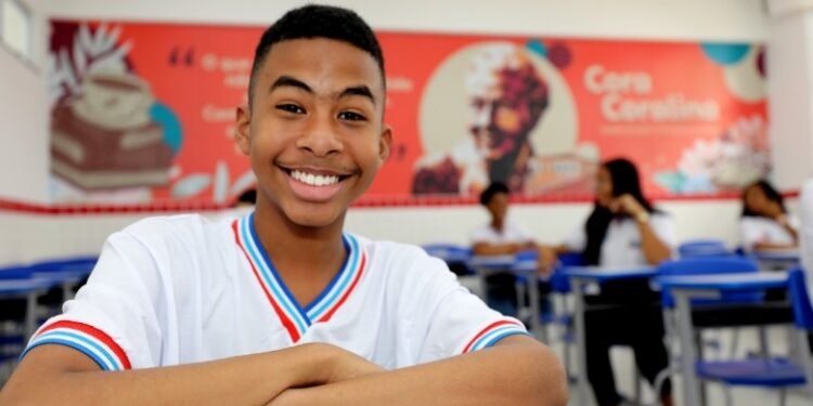 Matrícula da rede estadual de ensino começa na segunda