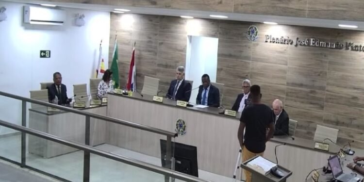 Mesa Diretora toma posse na Câmara de Santo Antônio de Jesus