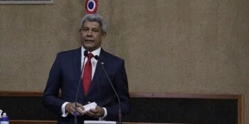 Jerônimo Rodrigues acena para os partidos de oposição na posse