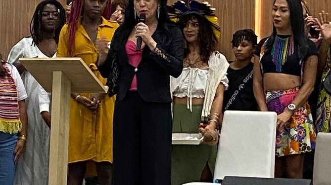 Bahia bate recorde no número de retificação de prenome e gênero