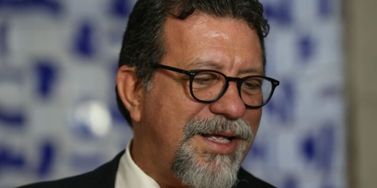 Afonso Florence reassume a Casa Civil do governo Jerônimo