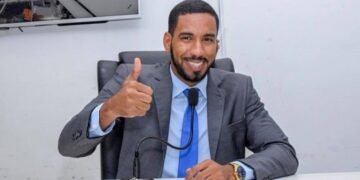 Vice denuncia prefeito de Itabuna por manter funcionários fantasmas