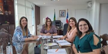 Adolfo Menezes, ao lado do governador Jerônimo Rodrigues, lança “Saúde Mais Perto”