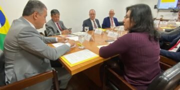 Rui Costa participa de reunião que visa repaginada do Bolsa Família