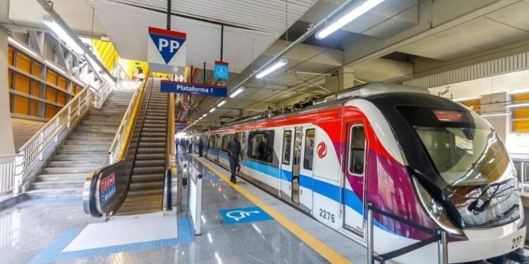 Metrô passa a aceitar pagamento por aproximação nas catracas