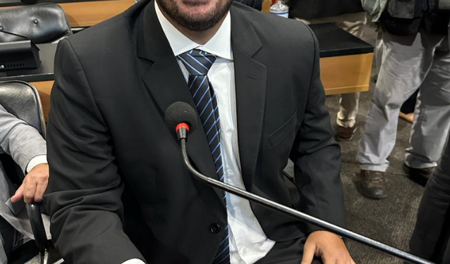 Emoção marca posse do deputado Jordávio Ramos para primeiro mandato na ALBA