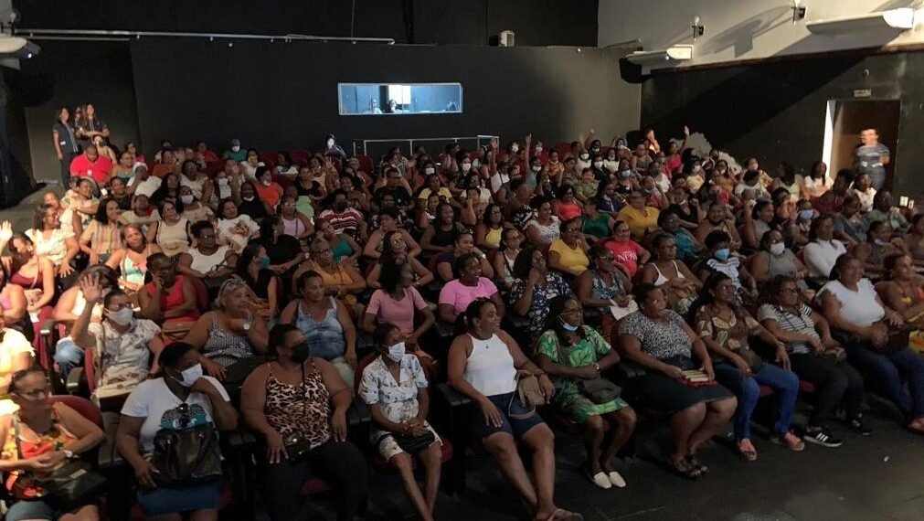 Profissionais da merenda escolar de Lauro de Freitas recebem capacitação