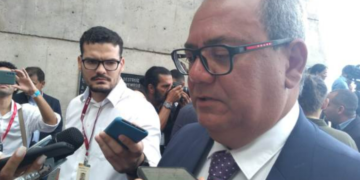 Carlos Muniz: ‘Sou contra o aumento das passagens de ônibus’