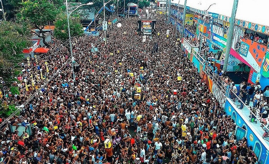 PM encontra mais de mil documentos perdidos no Carnaval; saiba como recuperar