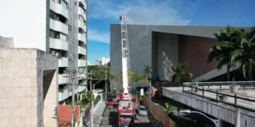 Laudo da polícia aponta que incêndio no TCA não foi criminoso