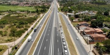 Ao lado de ministro, Jerônimo entrega complexo de viadutos na BR-116