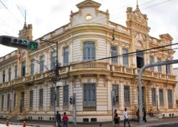 Feira de Santana: Saúde e Educação superam R$ 1,1 bi no Orçamento 2023