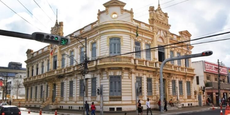 Feira de Santana: Saúde e Educação superam R$ 1,1 bi no Orçamento 2023