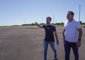 Prefeito de LEM visita obras de ampliação do aeroporto