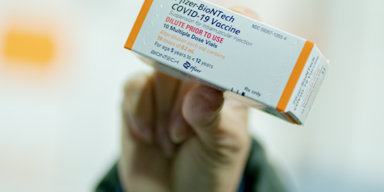 Bahia receberá nova remessa de vacinas Pfizer Baby e Pfizer pediátrica