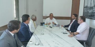 “A Câmara de Salvador está aberta ao diálogo”, diz Carlos Muniz em audiência com o procurador-geral do município