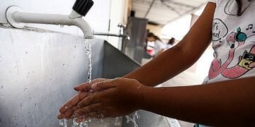 Carnaval sem banho? Embasa suspende água em 16 localidades próximas aos circuitos